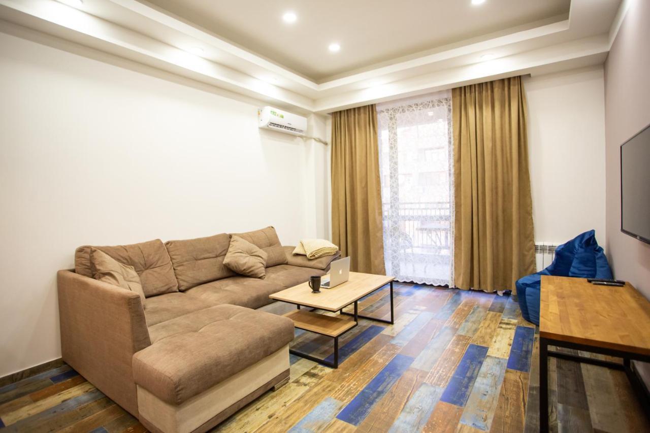 Fantastic Apartments Near Republic Square, Perfect Location, Mystreet Company Jerevan Eksteriør billede