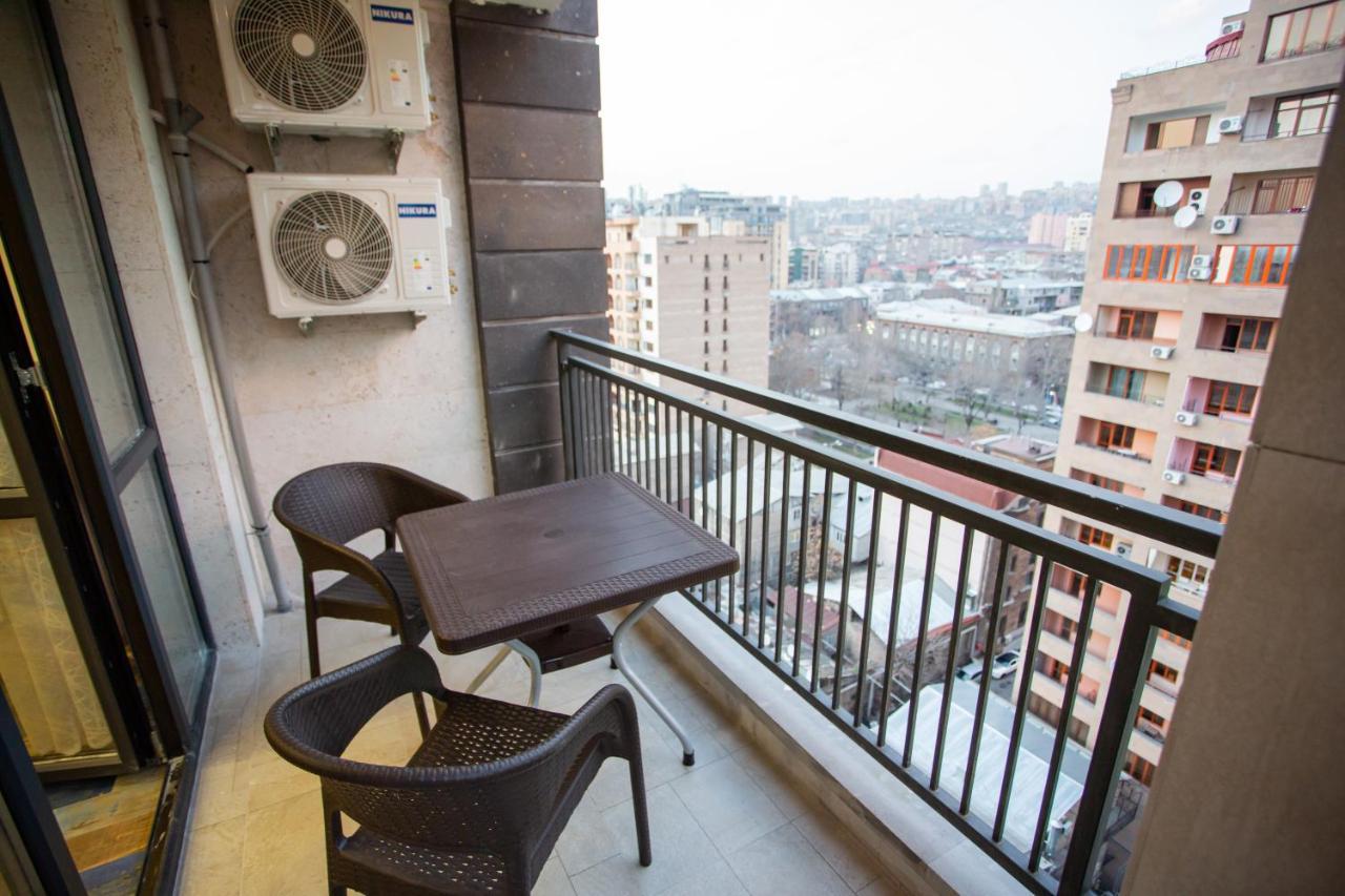 Fantastic Apartments Near Republic Square, Perfect Location, Mystreet Company Jerevan Eksteriør billede
