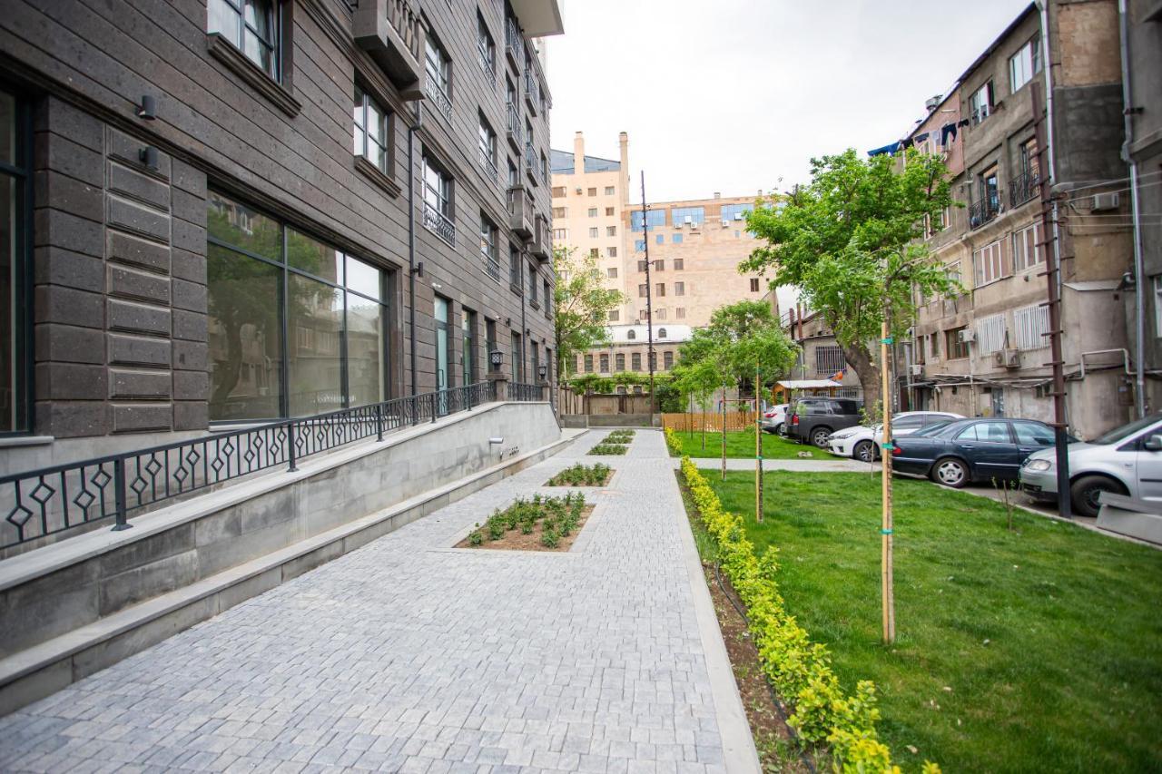 Fantastic Apartments Near Republic Square, Perfect Location, Mystreet Company Jerevan Eksteriør billede