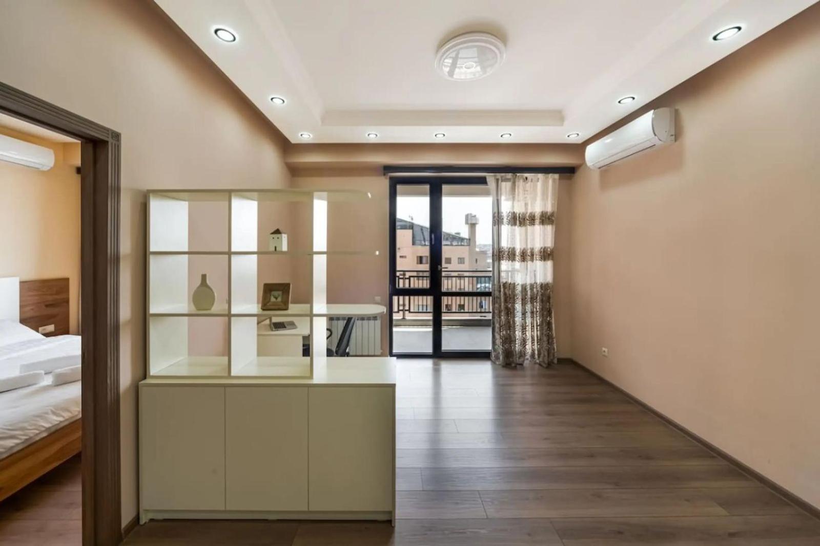 Fantastic Apartments Near Republic Square, Perfect Location, Mystreet Company Jerevan Eksteriør billede