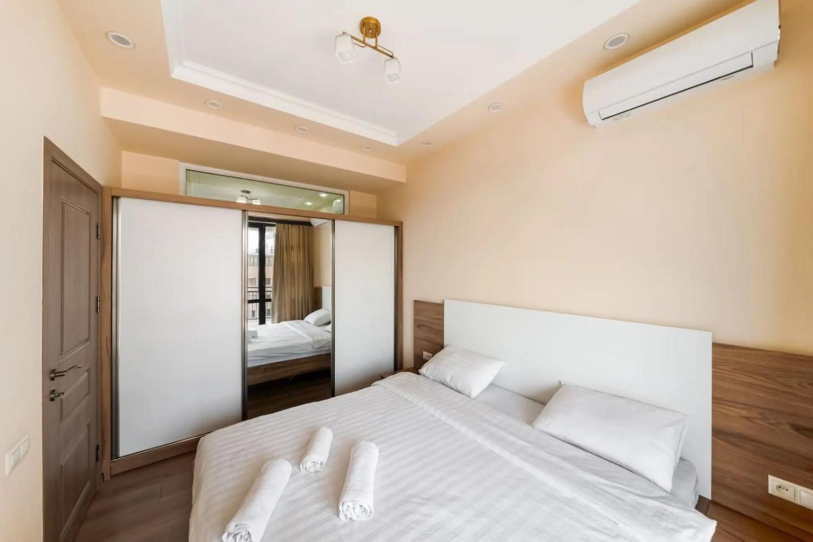 Fantastic Apartments Near Republic Square, Perfect Location, Mystreet Company Jerevan Eksteriør billede