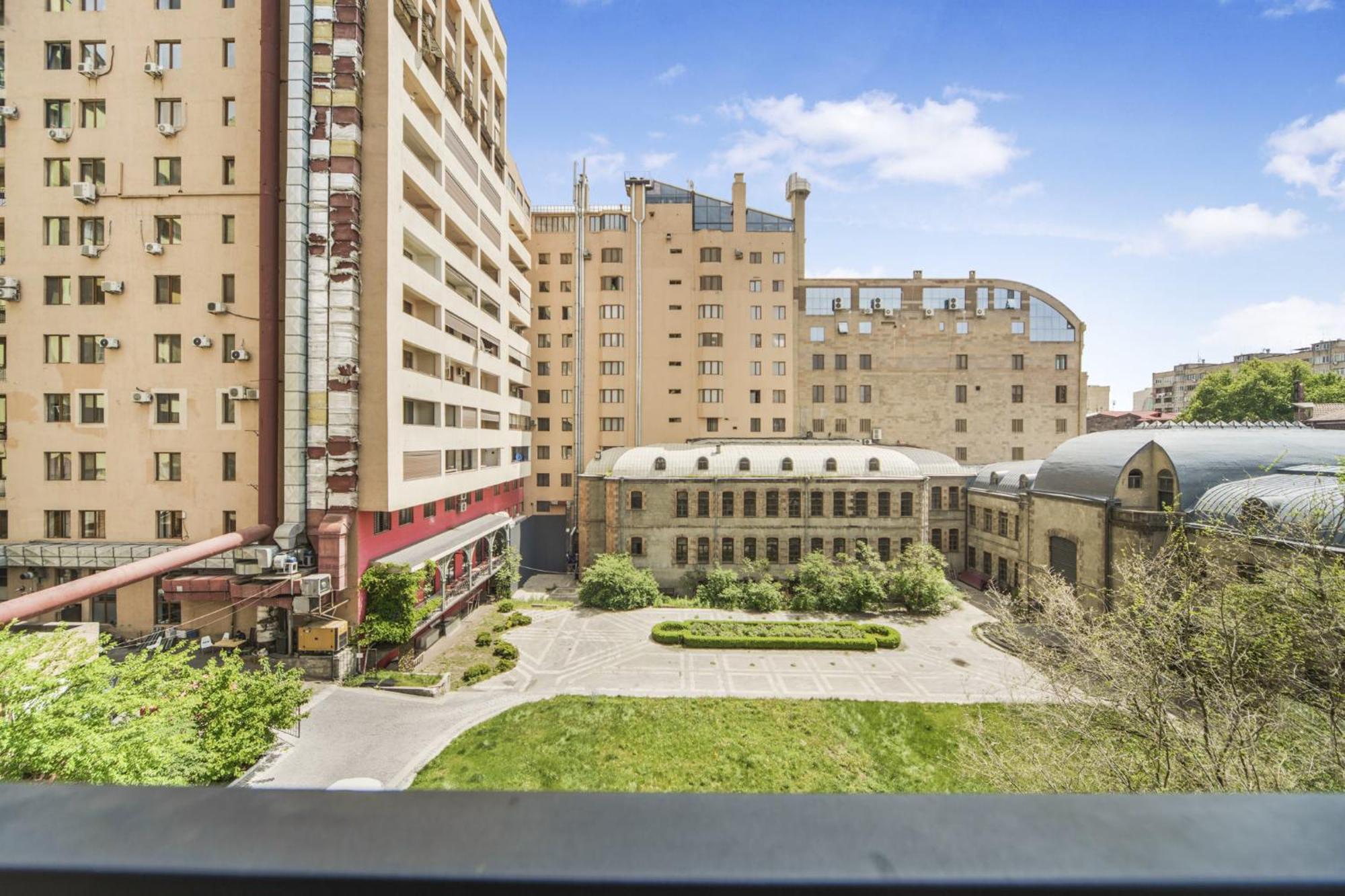 Fantastic Apartments Near Republic Square, Perfect Location, Mystreet Company Jerevan Eksteriør billede